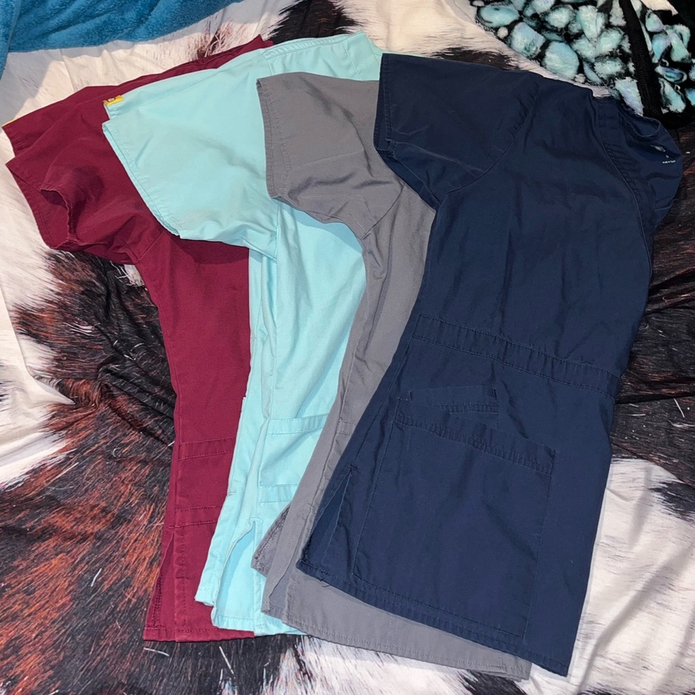 WonderWink scrub top bundle size small